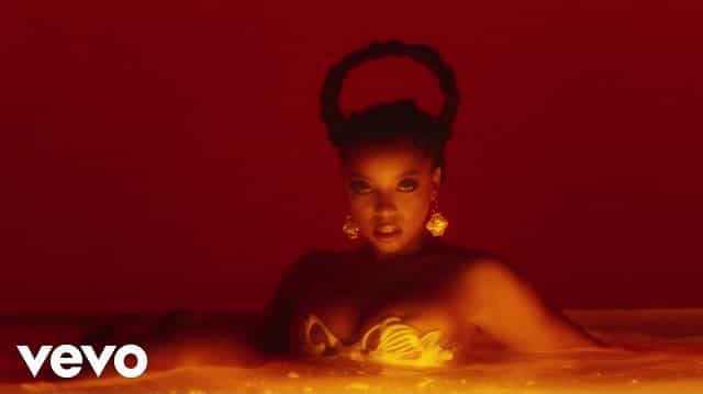 Treat Me Lyrics - Chlöe