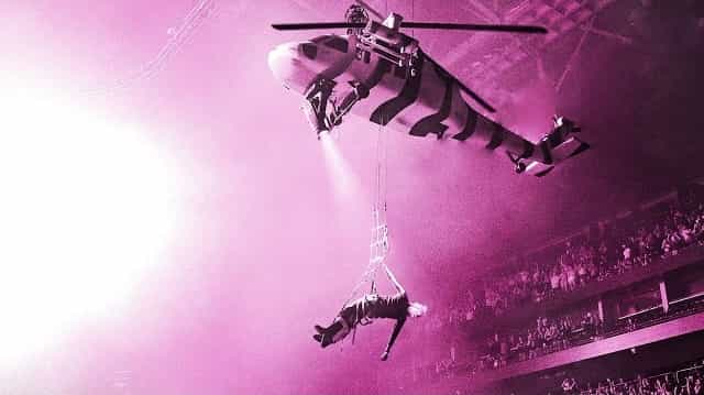 9 Lives Lyrics - Machine Gun Kelly