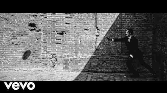 I’m in Love With You Lyrics - The 1975