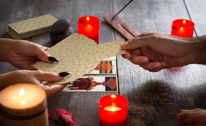 Unveiling the Magic: Unlocking Insights with a 5-Card Tarot Spread Unveiling the Magic: Unlocking Insights with a 5-Card Tarot Spread