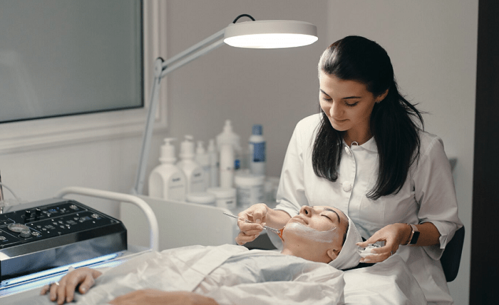 Revitalize Your Skin: The Latest Trends in Dermatology Treatments in Abu Dhabi Revitalize Your Skin: The Latest Trends in Dermatology Treatments in Abu Dhabi