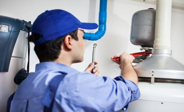 The Hot Water Showdown: Tank vs. Tankless Water Heaters The Hot Water Showdown: Tank vs. Tankless Water Heaters